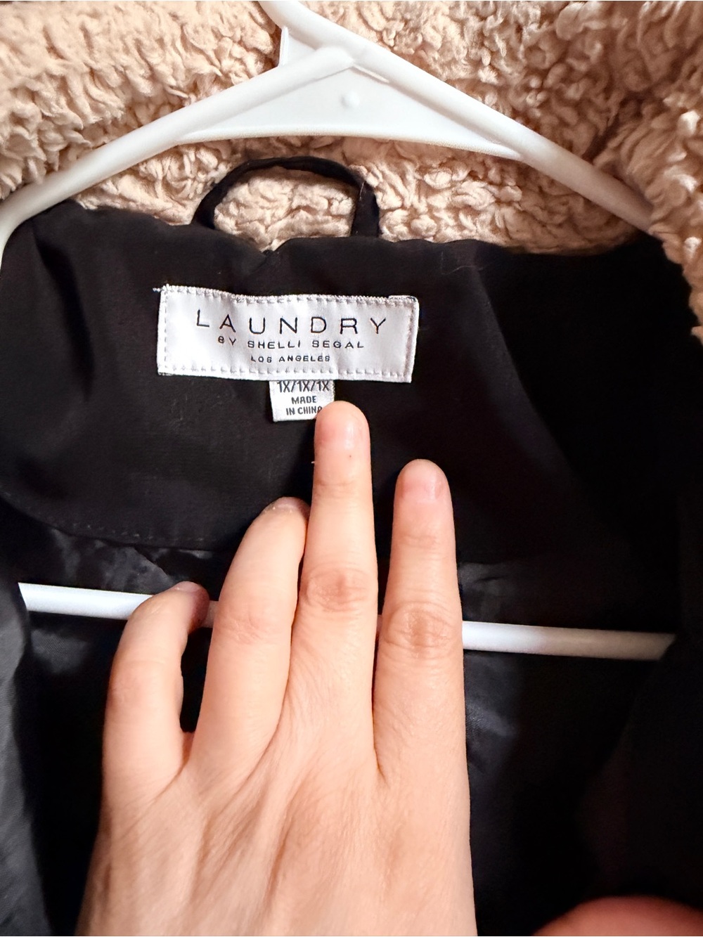 Laundry By Shelli Segal Black Quilted Puffer with Sherpa Collar - Picture 4 of 5